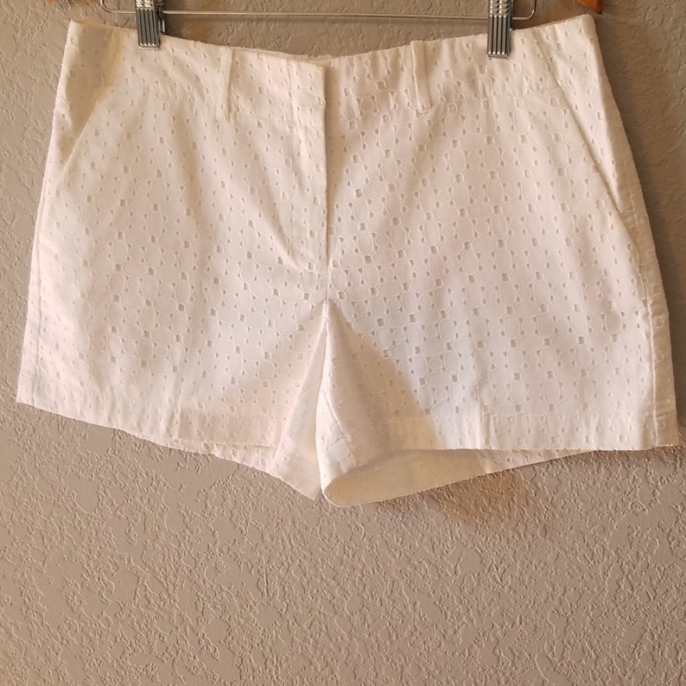 New York & Company Whute Shorts. New without tags